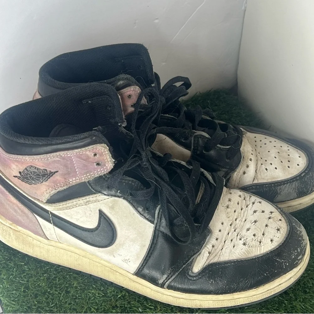 Nike Air Jordan 1 Mid SE GS Zen Master Black Bleached Coral Basketball Shoes 7Y